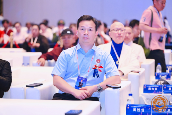 北京博斯瑞中医研究院院长黄胜昔携团队亮相第二十六届世纪大采风品牌人物盛典